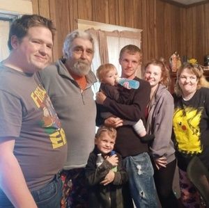 Meet your Posher, Dustin